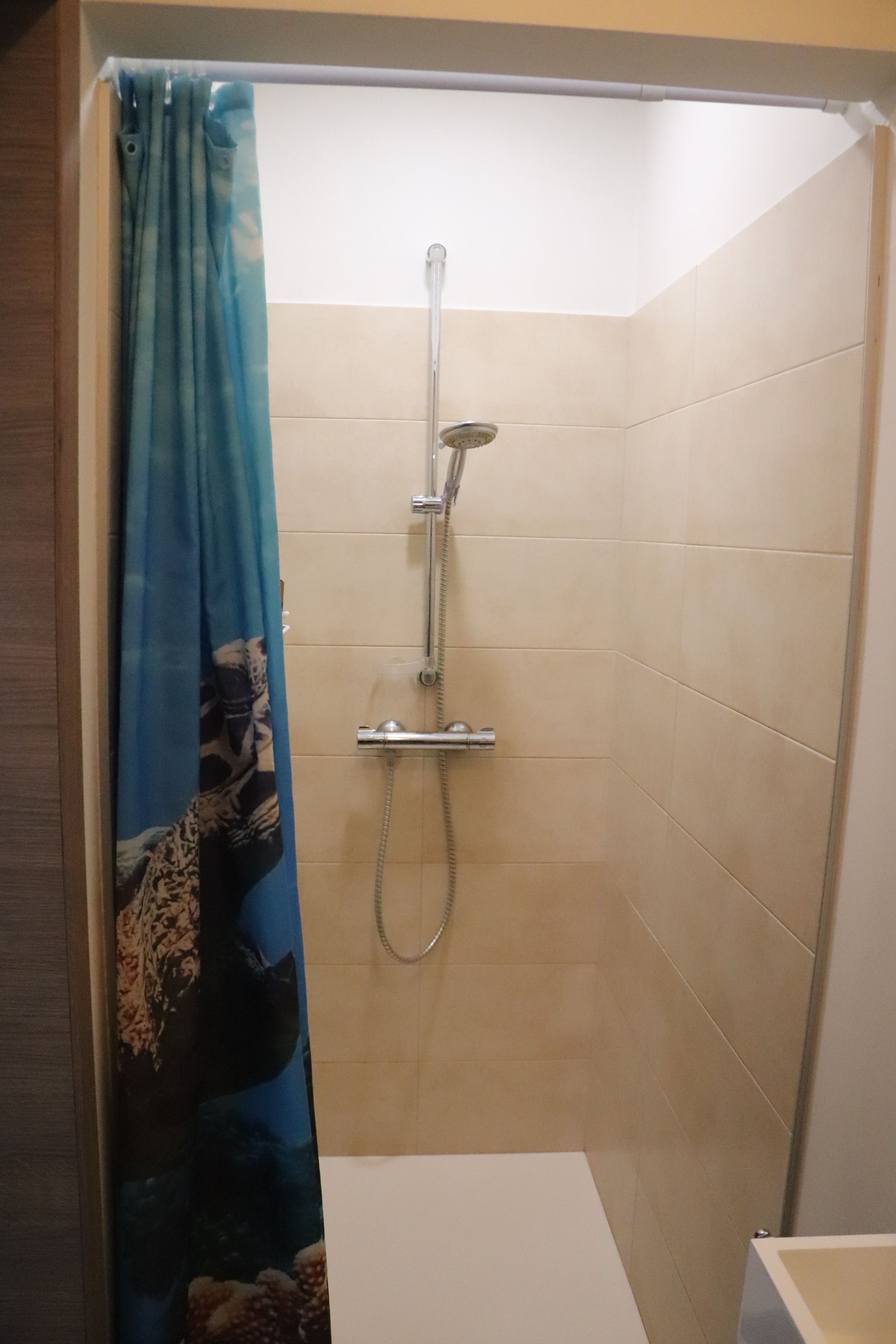 Ruime vrijstaande woning met 5 slaapkamers en grote tuin in Heusden-Zolder! - foto 9