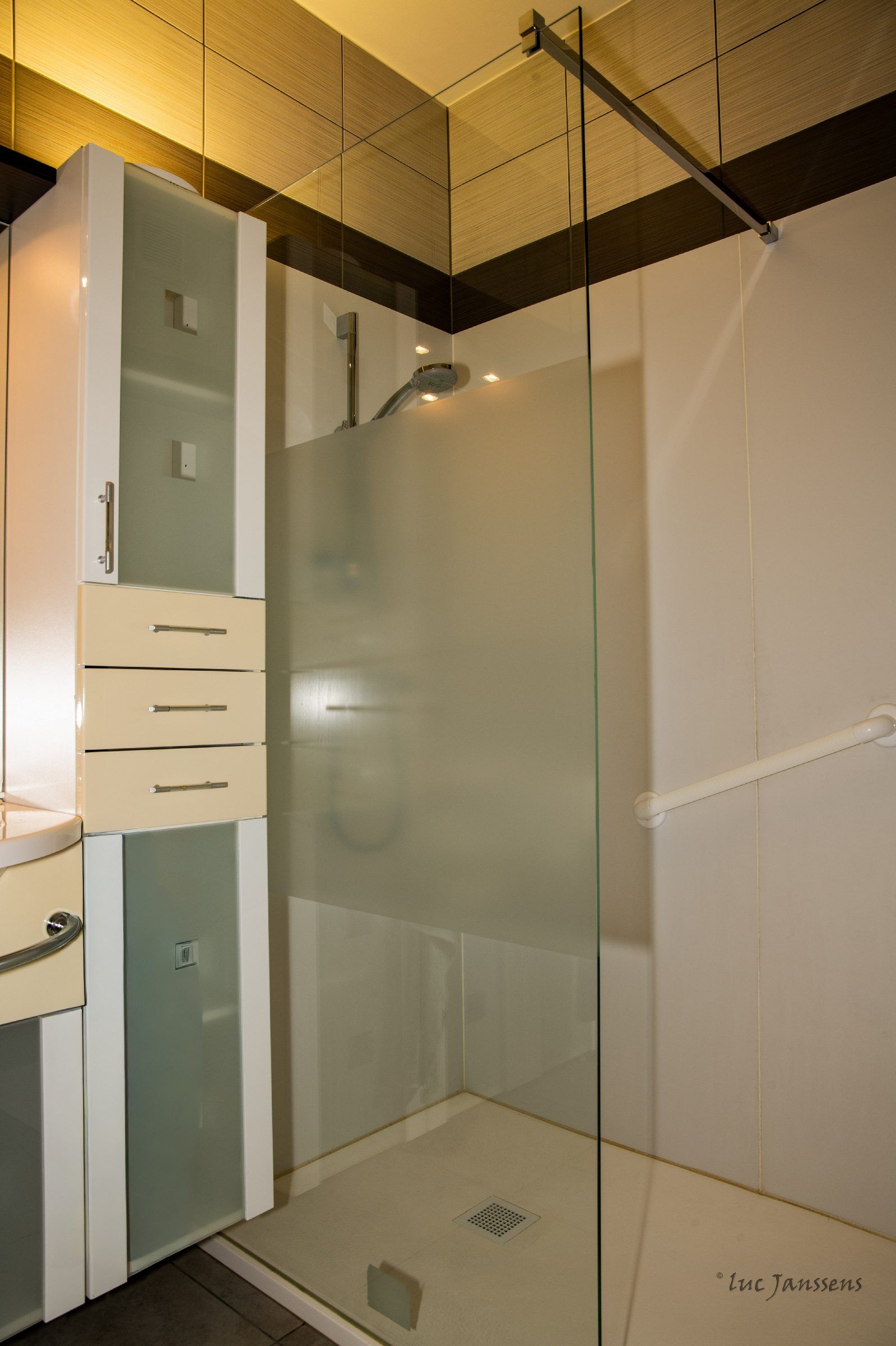 Mooi onderhouden appartement 2 slpks Antwerpen L.O. met zicht op Antwerpen stad! - foto 8
