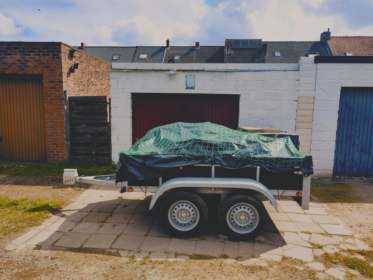 Instapklare woning met 3 slaapkamers , garage en prachtige tuin. - foto 7