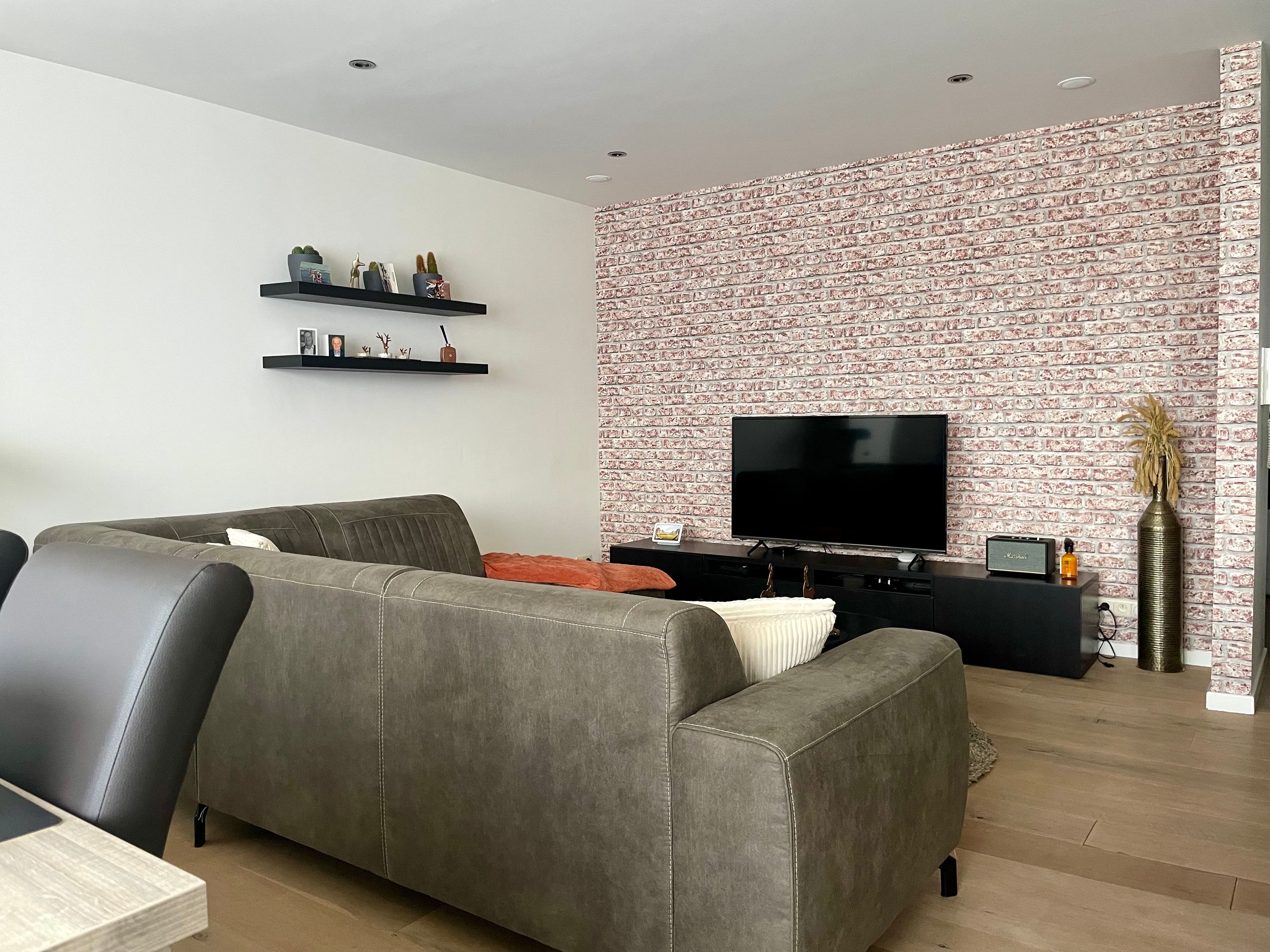 Instapklaar appartement met 2 slpks in rustige wijk! - foto 2