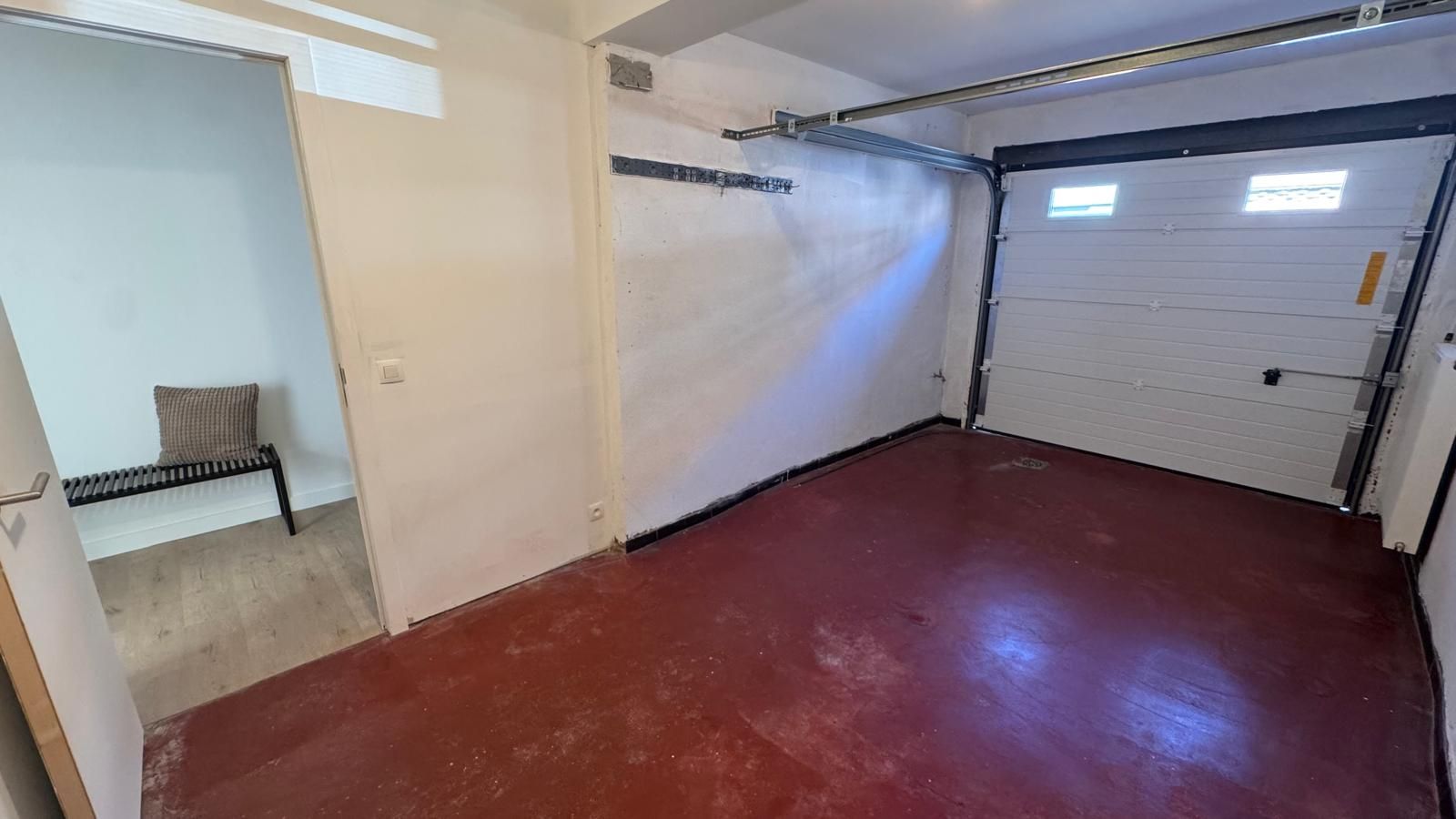 Gerenoveerde rijwoning met 3slpk, garage en tuin - foto 8