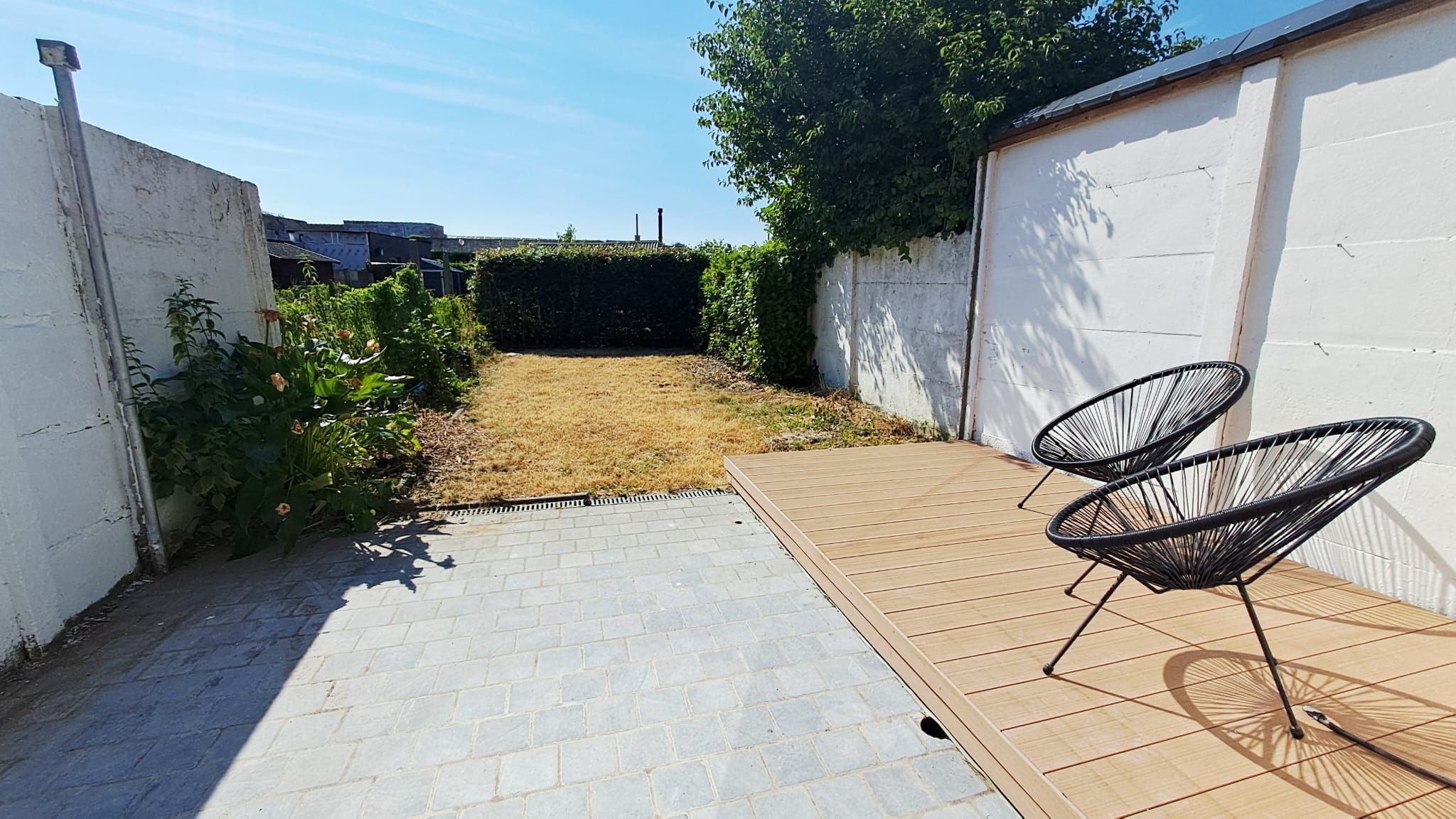 Gerenoveerde rijwoning met 3slpk, garage en tuin - foto 10