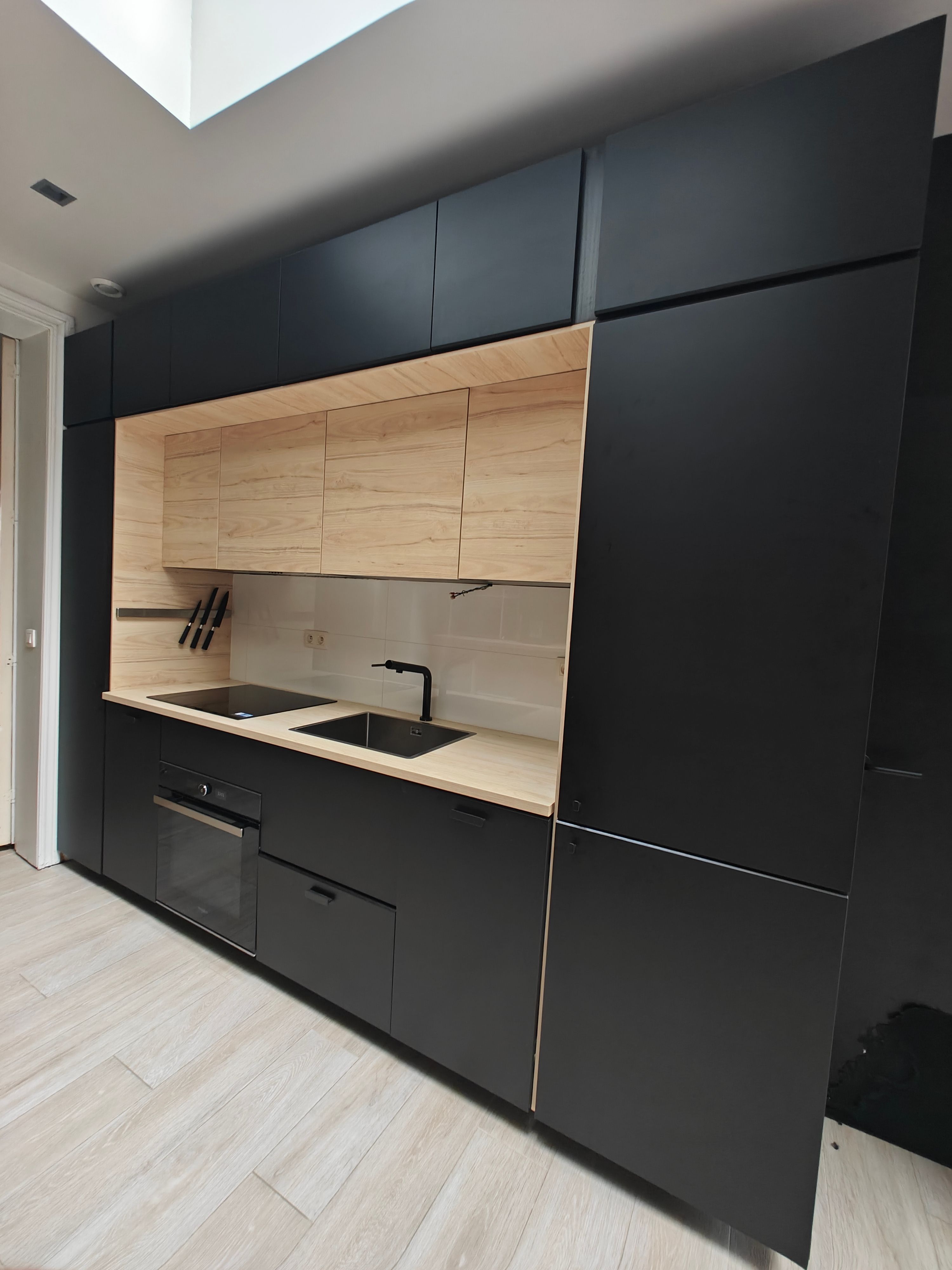 Charmant éénslaapkamerappartement met tuin - foto 4