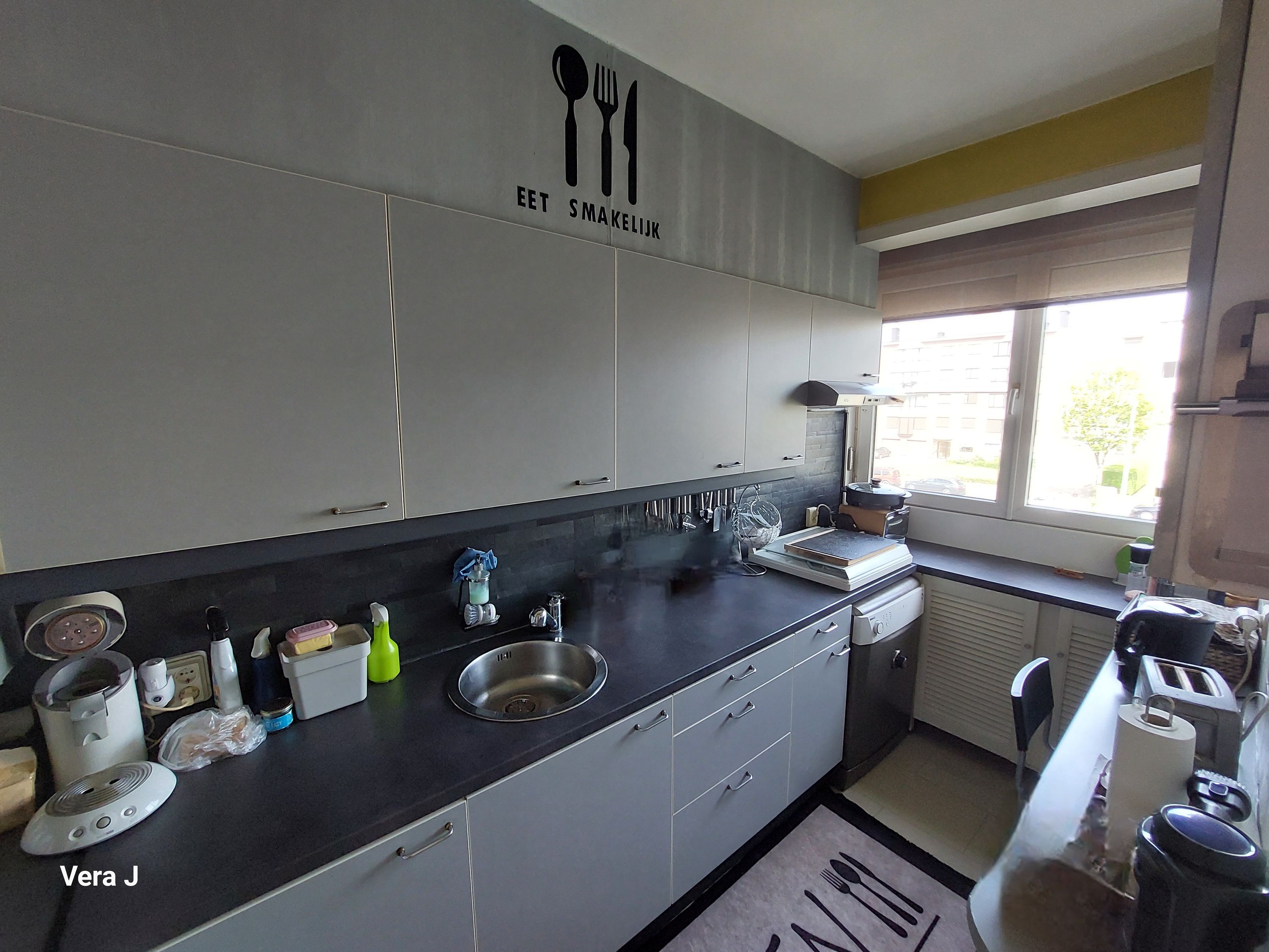 Ruim 2 slaapkamers appartement in Merksem met lift en parking ! - foto 5