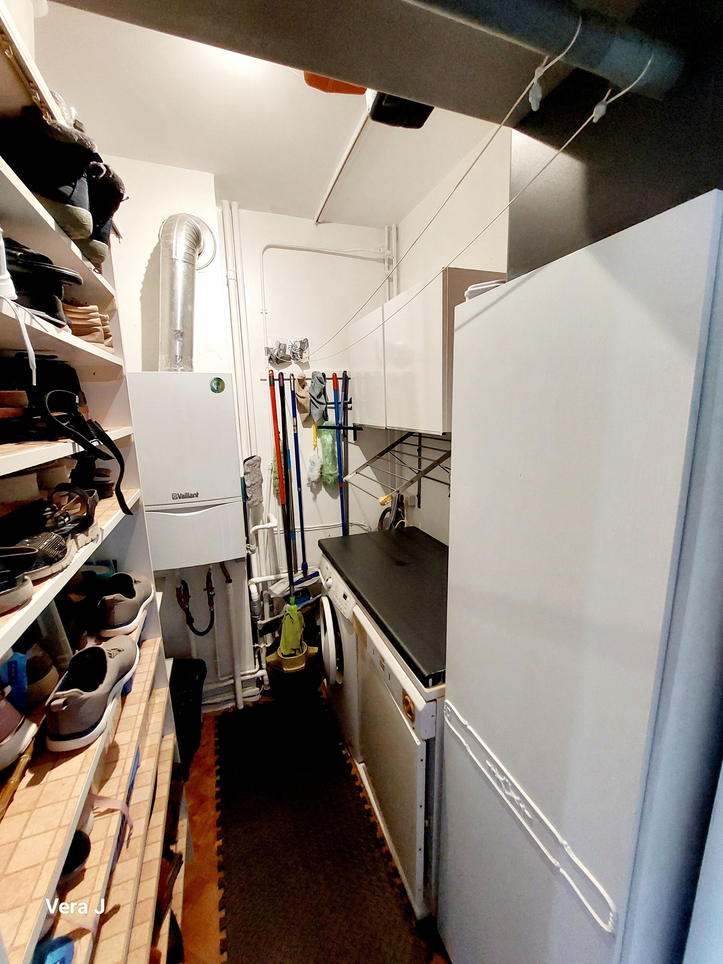 Ruim 2 slaapkamers appartement in Merksem met lift en parking ! - foto 8