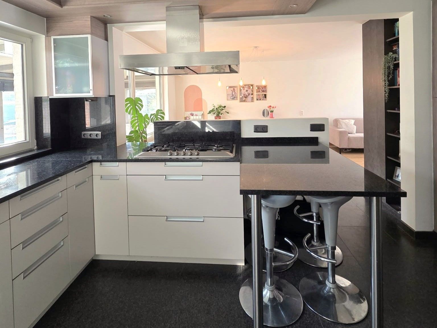 Instapklare halfopen woning in doodlopende straat - foto 2