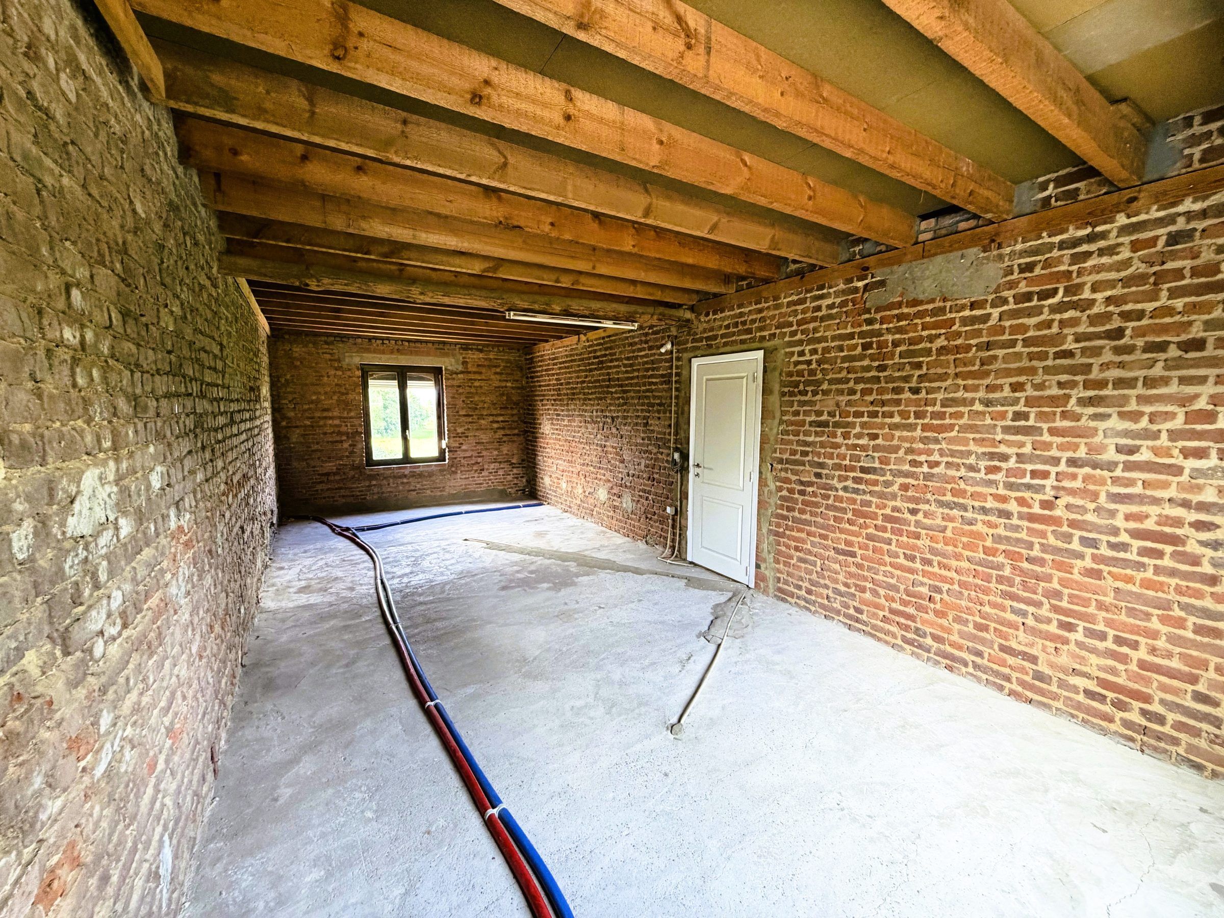 Vrijstaande woning met handelsruimte en potentieel voor 6 à 7 slaapkamers - foto 9