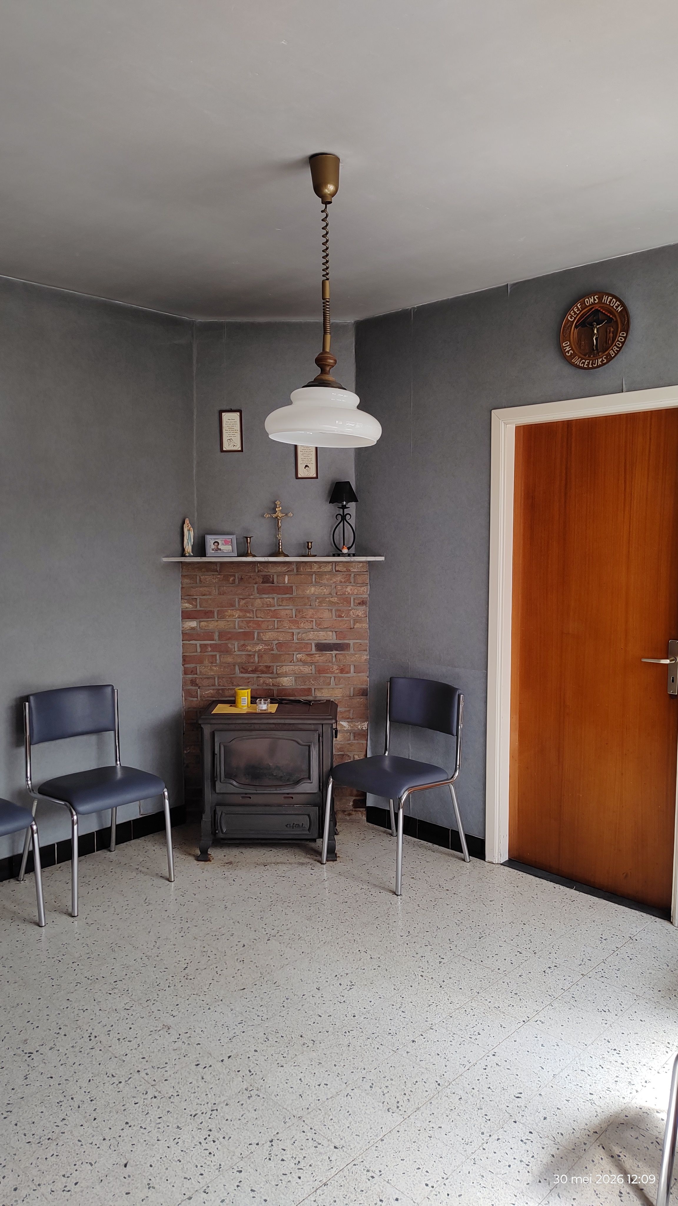 Ruime, lichte, op te frissen woning met centrale ligging. - foto 8