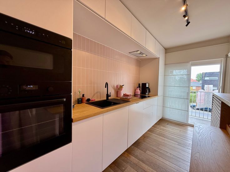 Recent gerenoveerd hoekappartement - 3 slaapkamers + Parking - foto 3