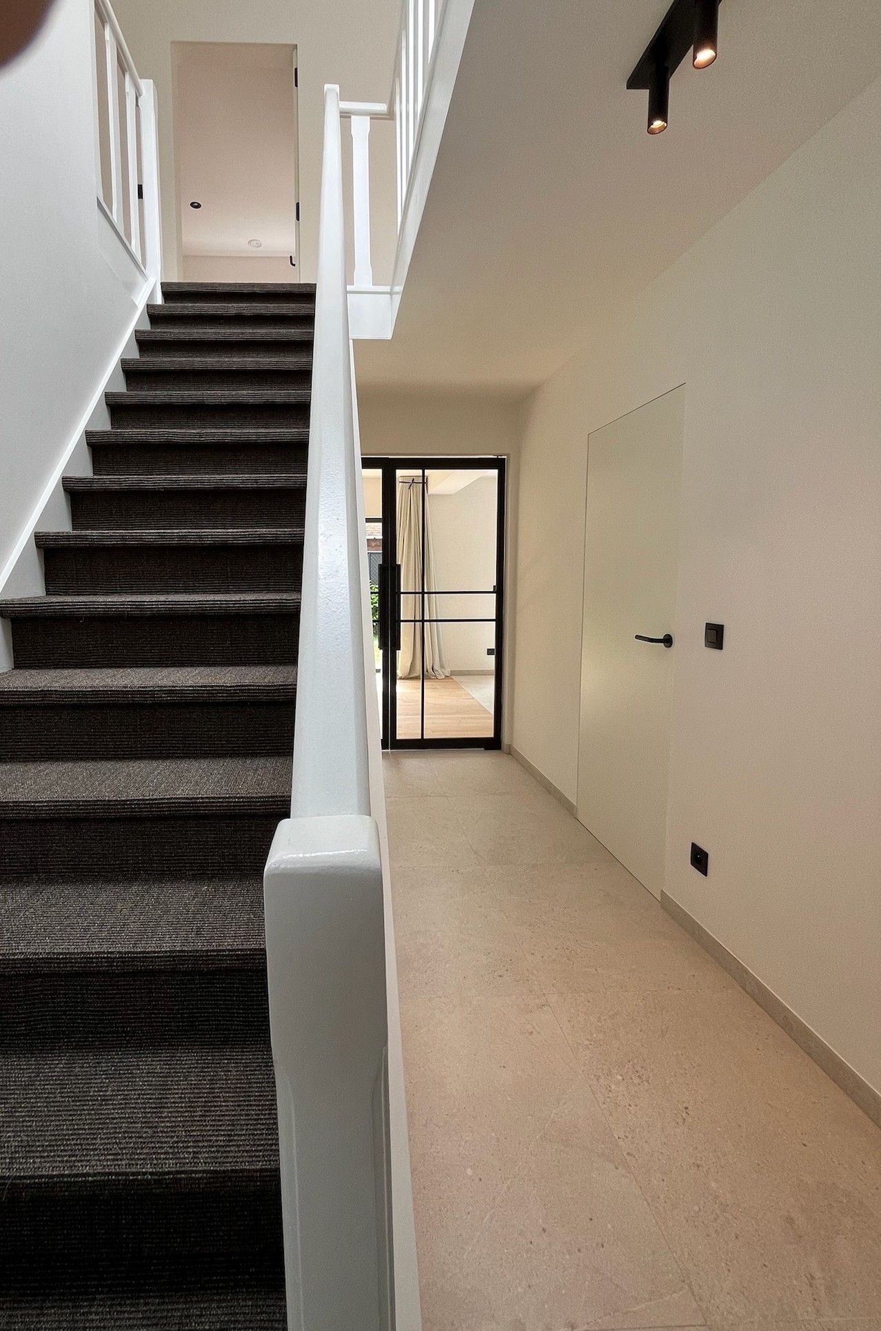 Volledig high end verbouwde woning nabij het centrum van Sint-Martens-Latem - foto 2