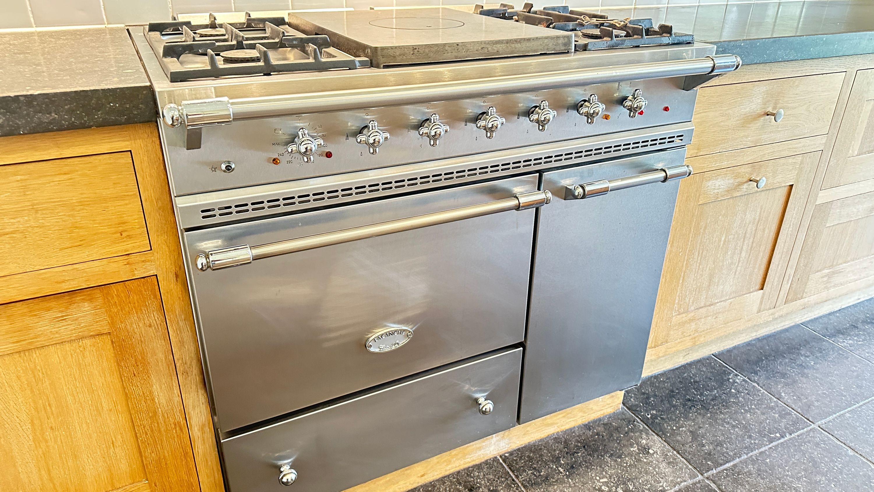 Unieke woning met enorme loods (320 m²) en oase van rust in hartje Lebbeke - foto 12