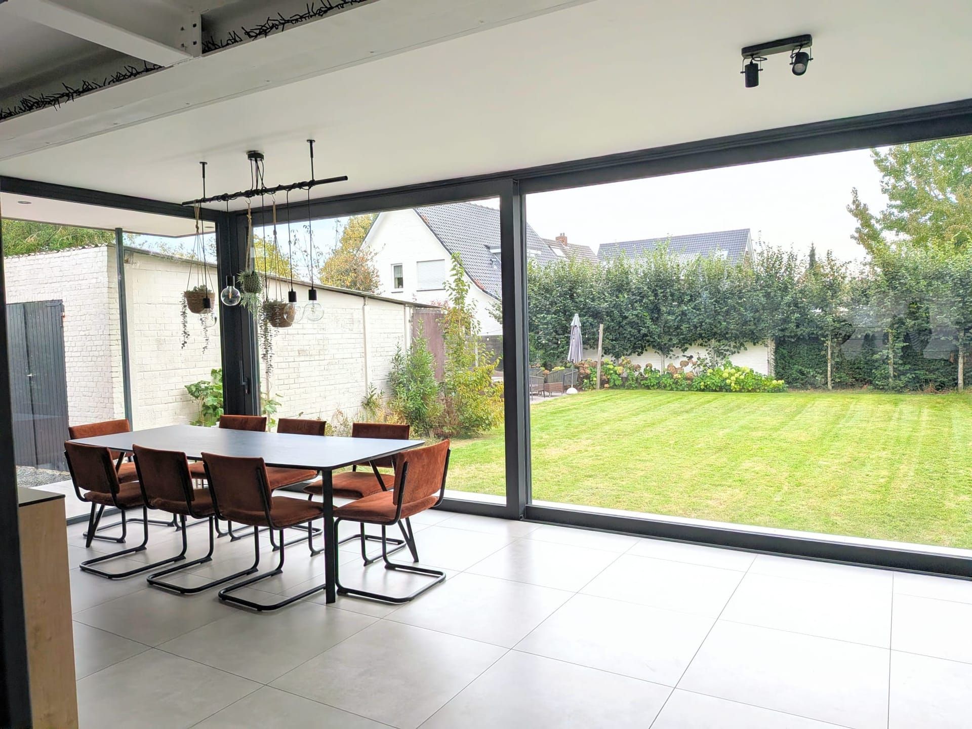 Instapklare, gerenoveerde open woning met zuigerichte tuin - foto 7