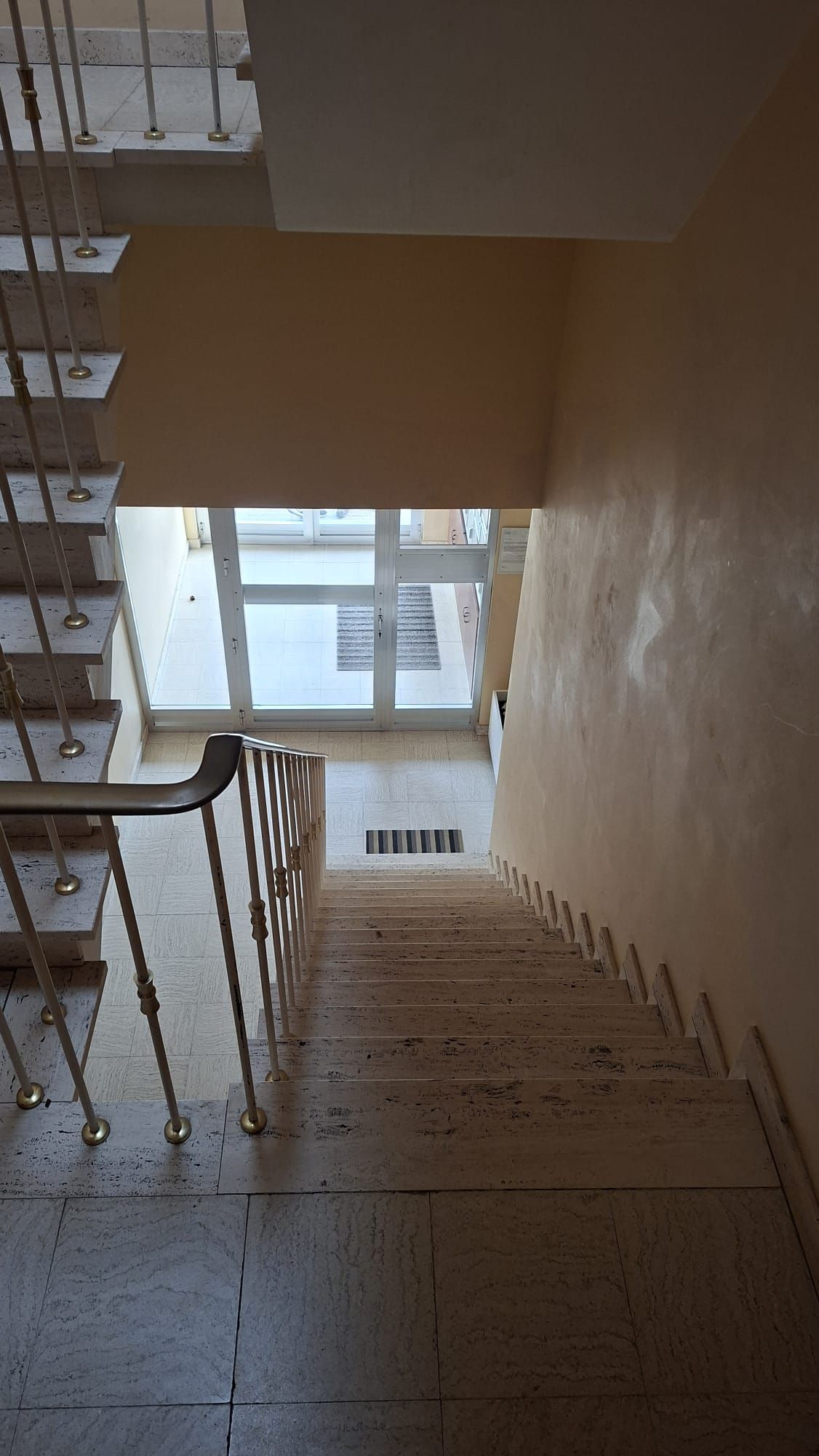 Te Koop – Ruim 2-slaapkamerappartement met zuidgericht terras in Zwijndrecht - foto 12