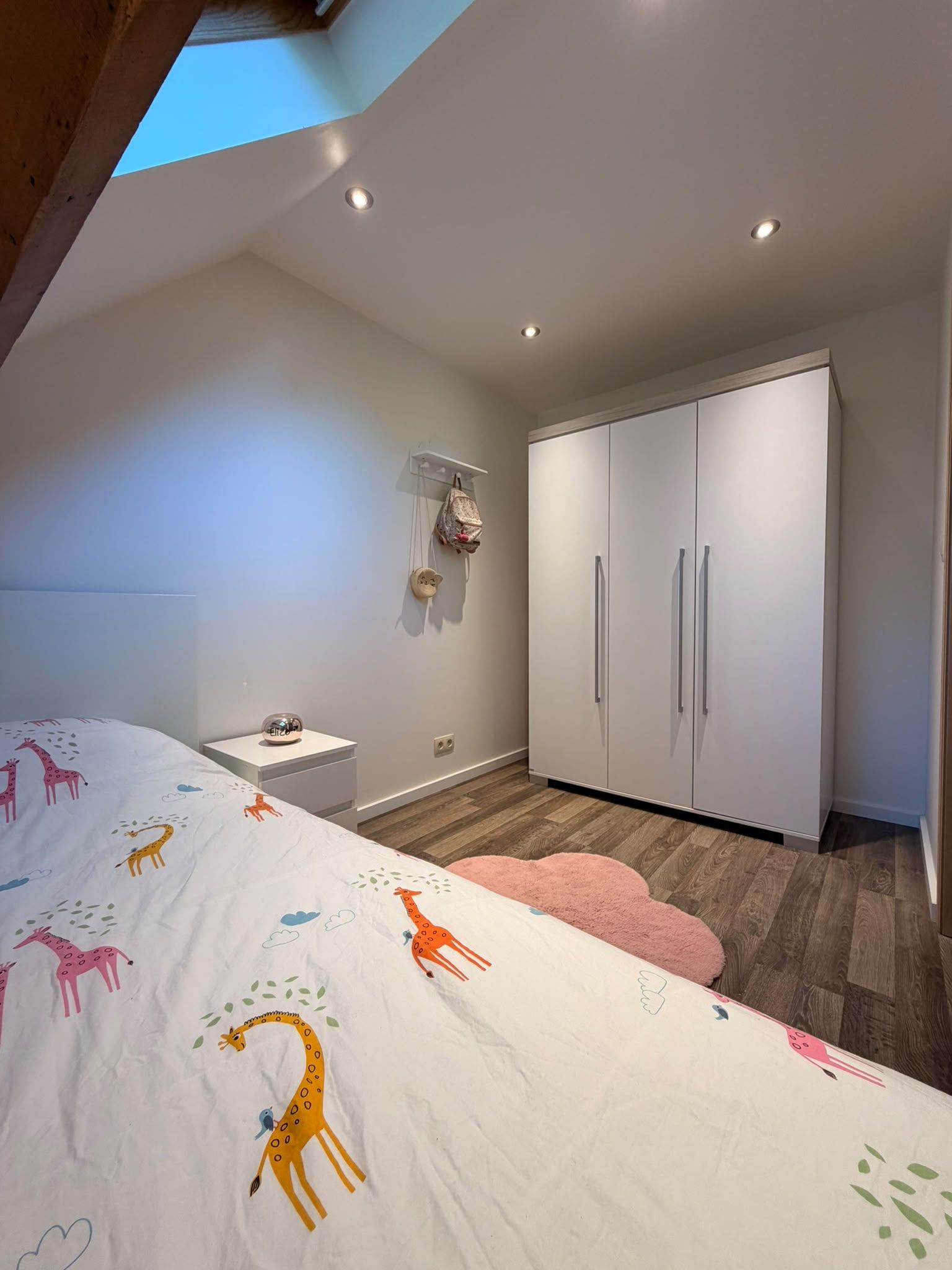 Gerenoveerde woning met 3 slaapkamer en bureau - foto 8