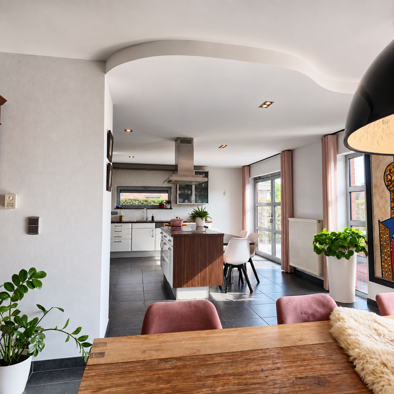 Vrijstaande villa met 4 slpk., tuin en topligging - foto 4