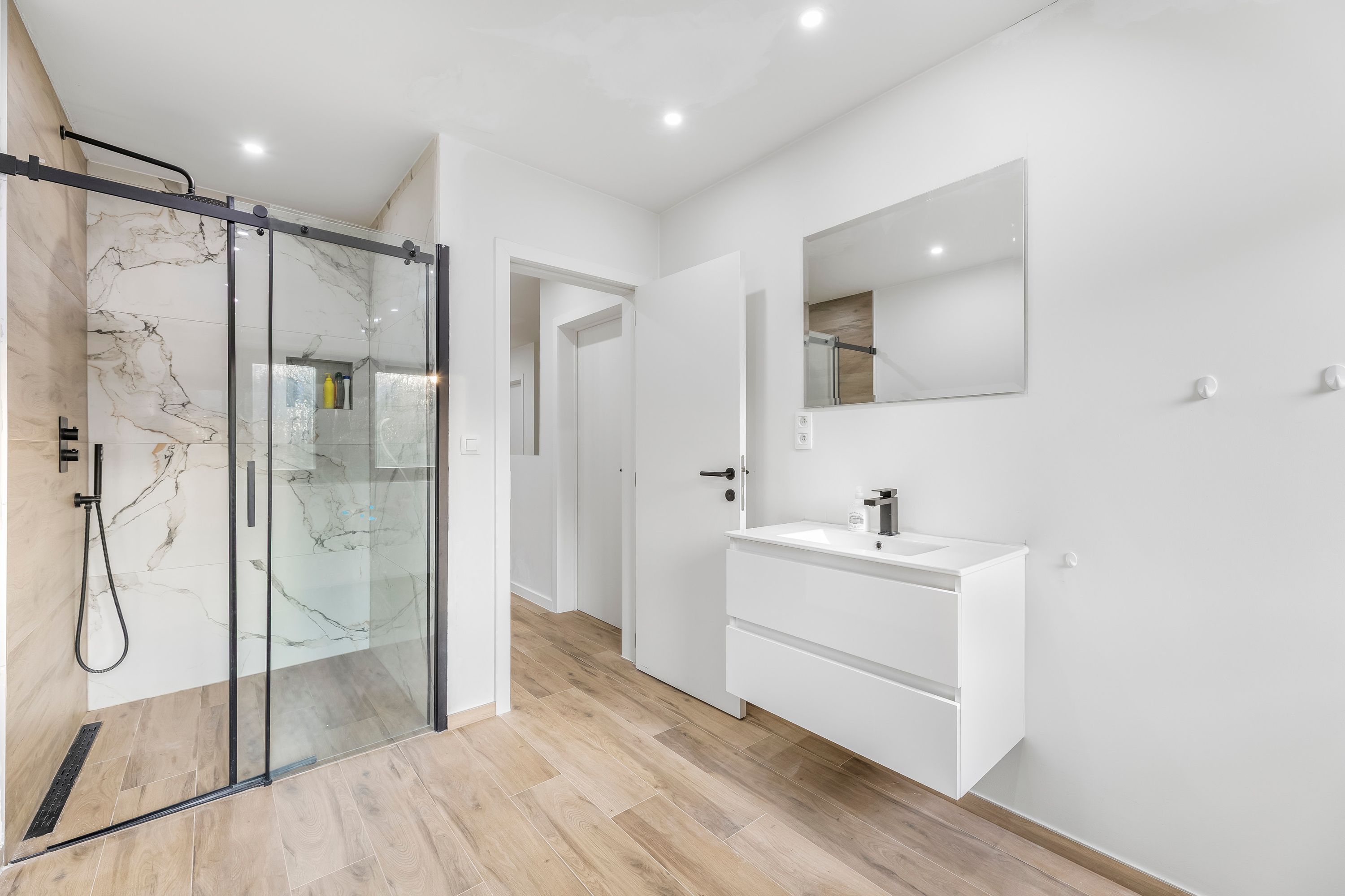 Ruime vrijstaande woning in Elewijt met 1111 m² perceel - foto 10