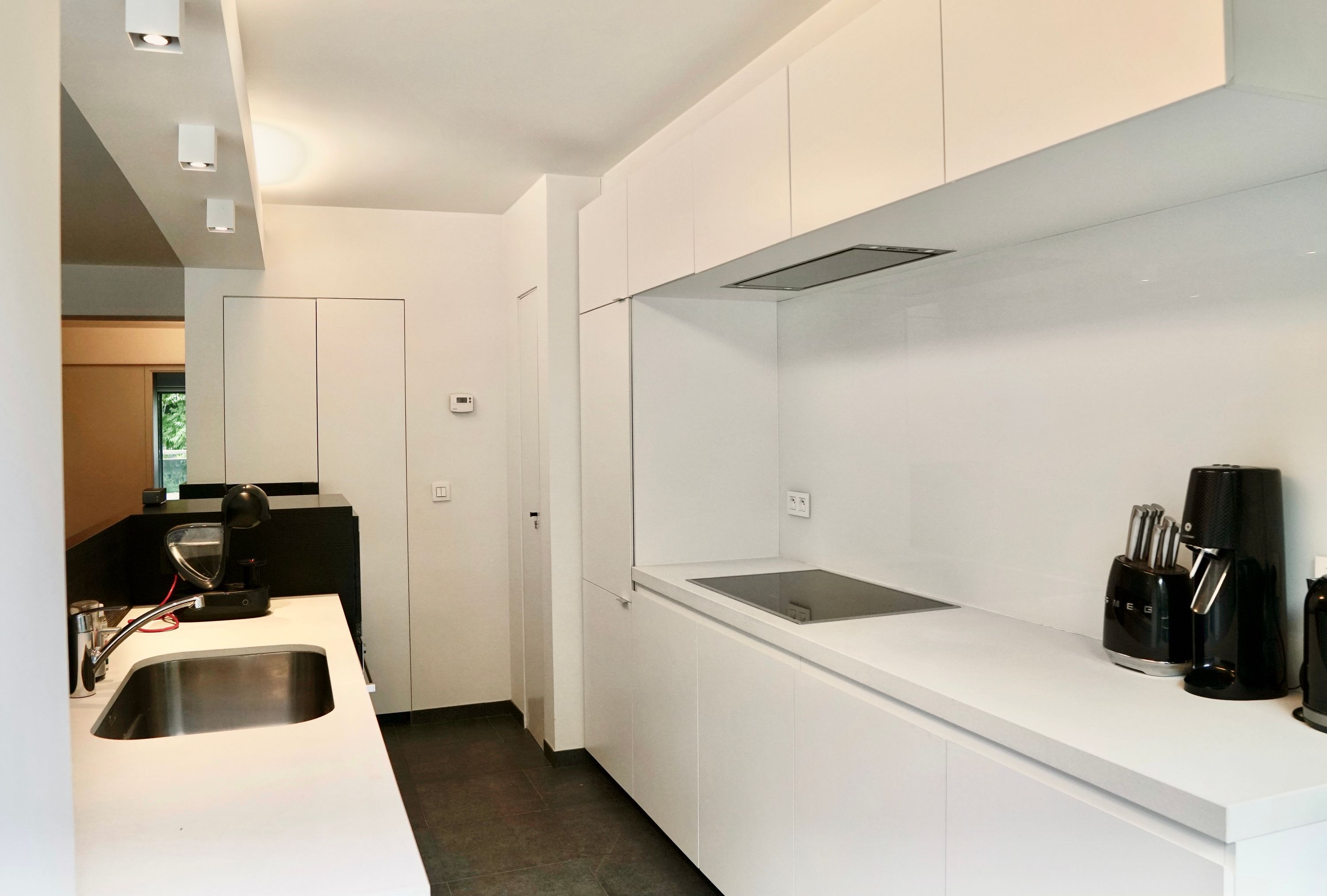 Instapklaar 3 slaapkamerappartement met autostaanplaats en kelderberging - foto 3