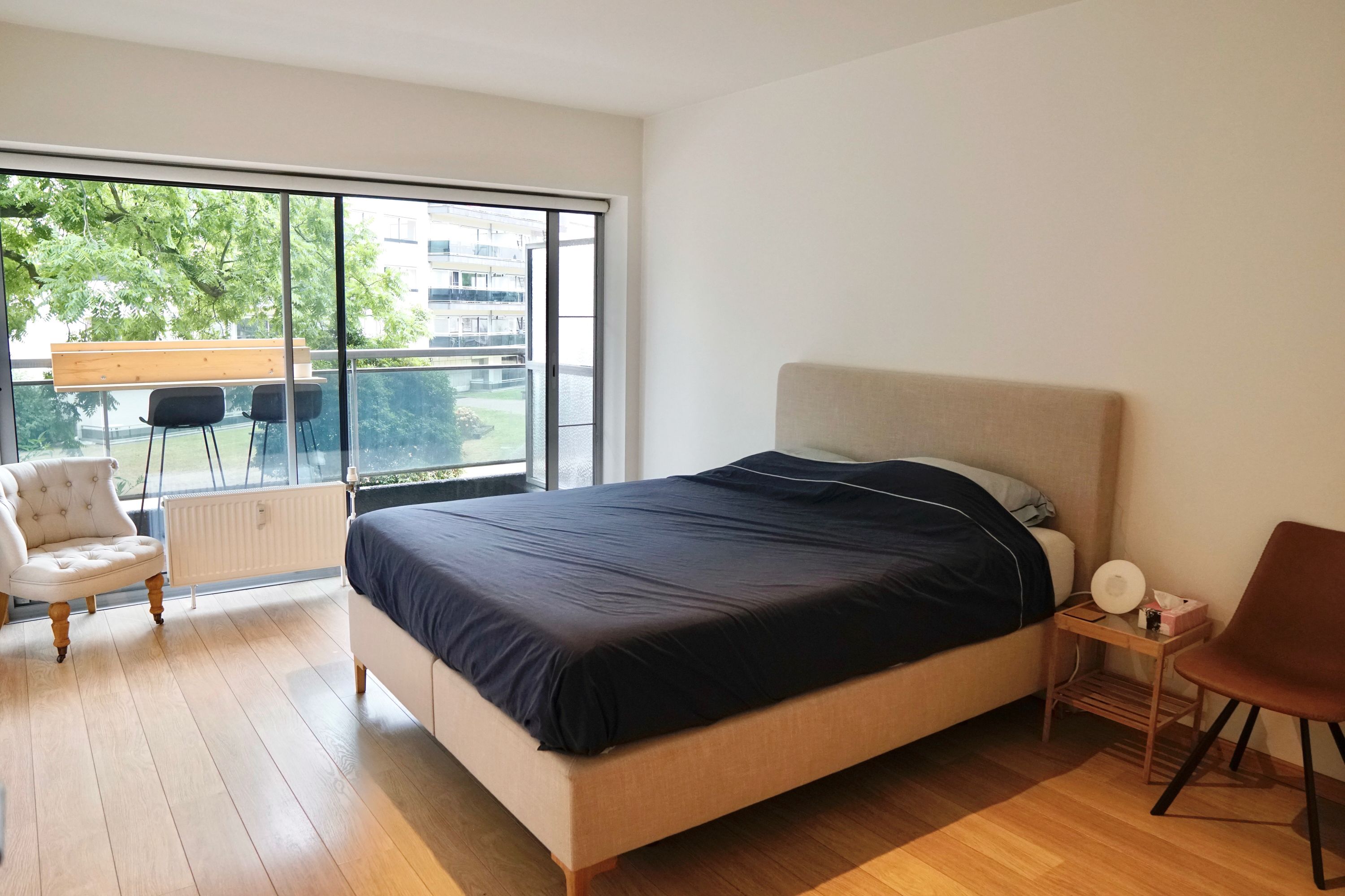 Instapklaar 3 slaapkamerappartement met autostaanplaats en kelderberging - foto 4