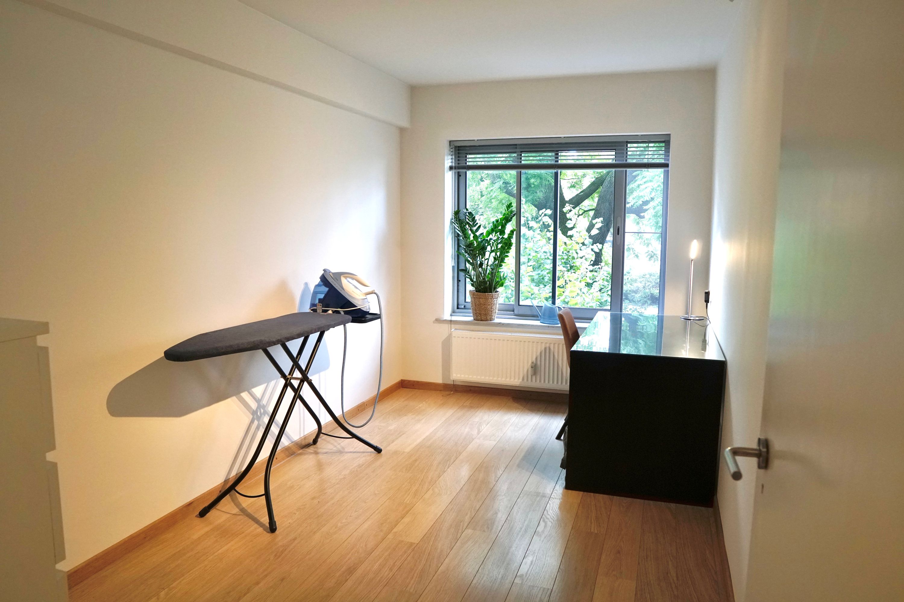 Instapklaar 3 slaapkamerappartement met autostaanplaats en kelderberging - foto 5