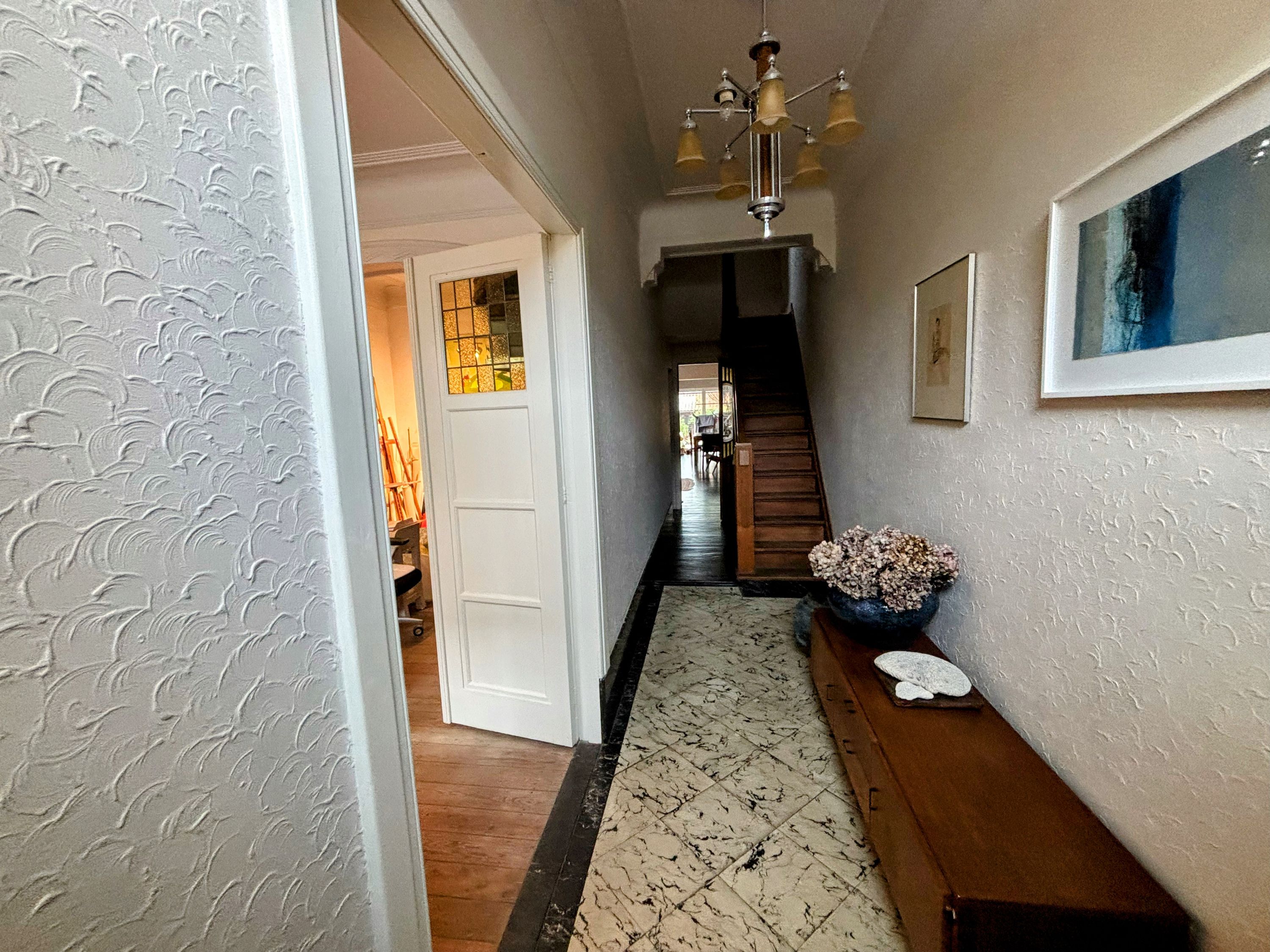 Gerenoveerde interbellum woning met 3 slaapkamers en stadstuin. - foto 2