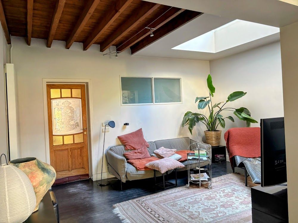 Gerenoveerde interbellum woning met 3 slaapkamers, terras en tuintje. - foto 3