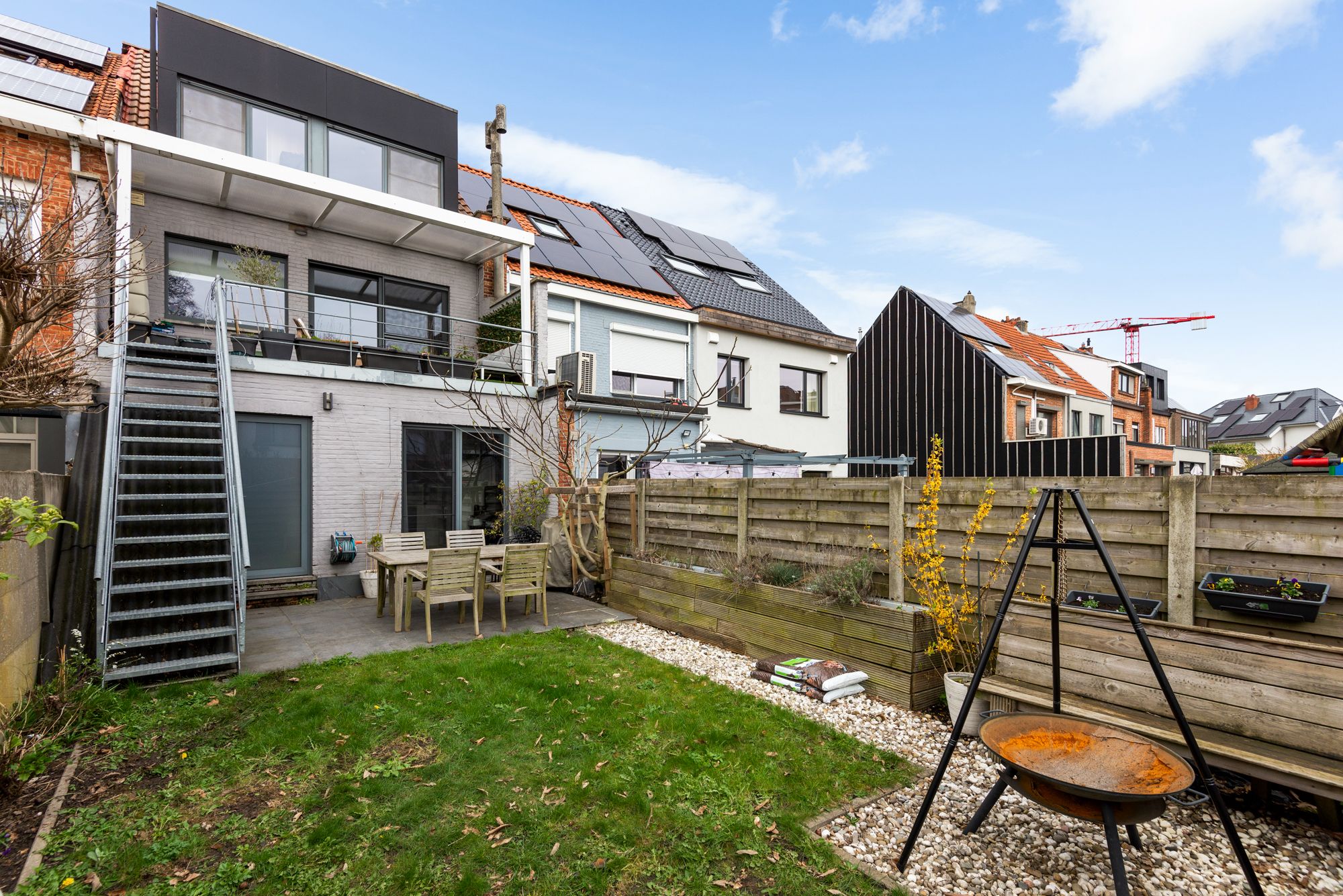 Gerenoveerde Bel-etagewoning met 3/4 slaapkamer, stadstuin en zonneterras - foto 2