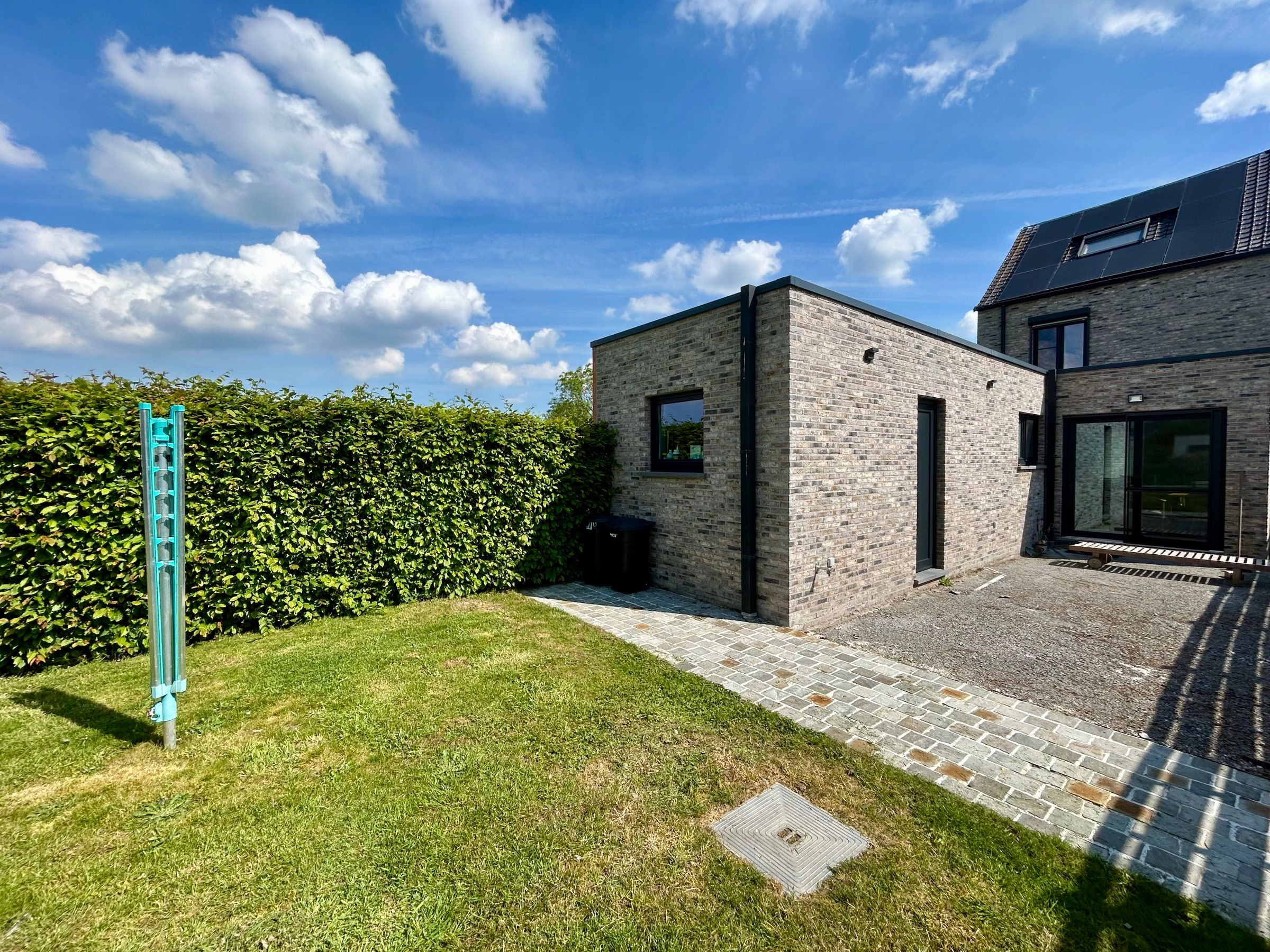 Instapklare, energiezuinige woning met zonnige tuin in rustige straat te Gistel. - foto 10