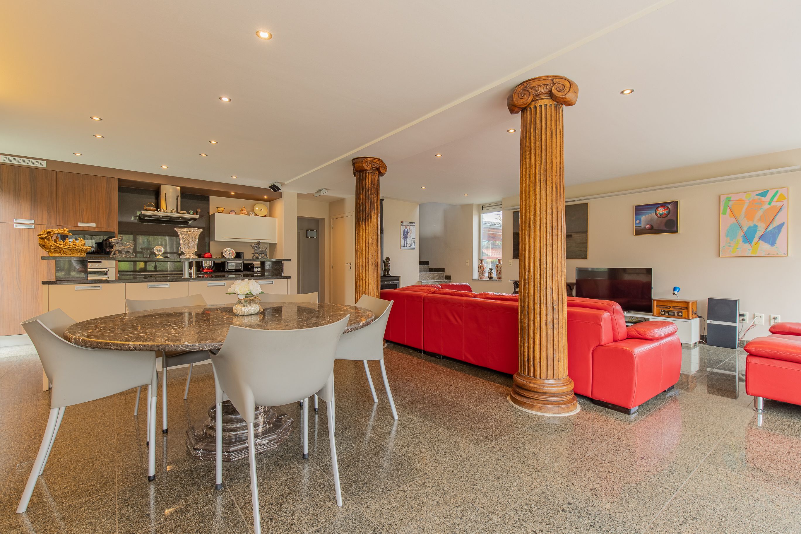 Uitzonderlijk rustig gelegen villa in park - foto 3
