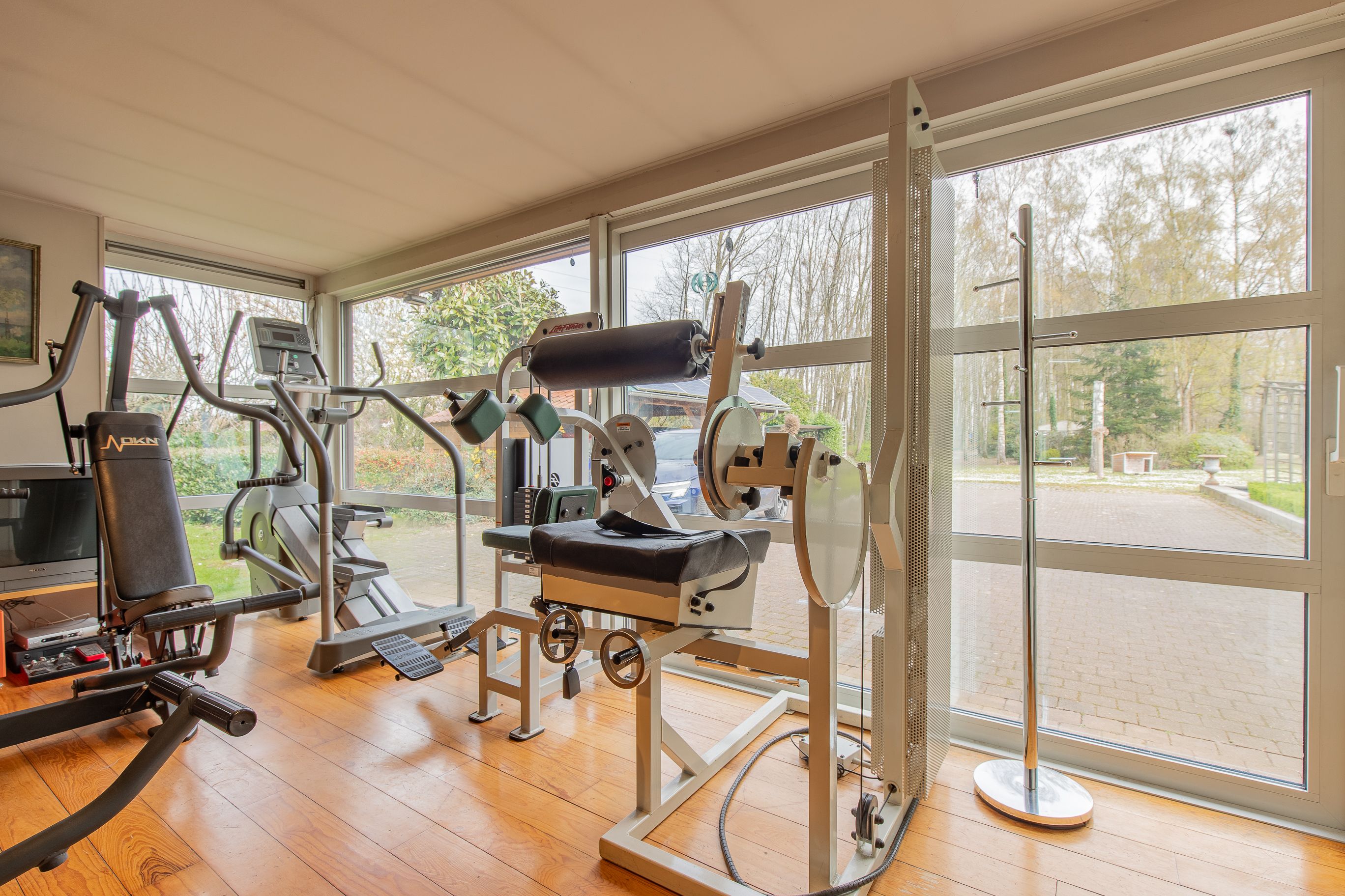 Uitzonderlijk rustig gelegen villa in park - foto 6