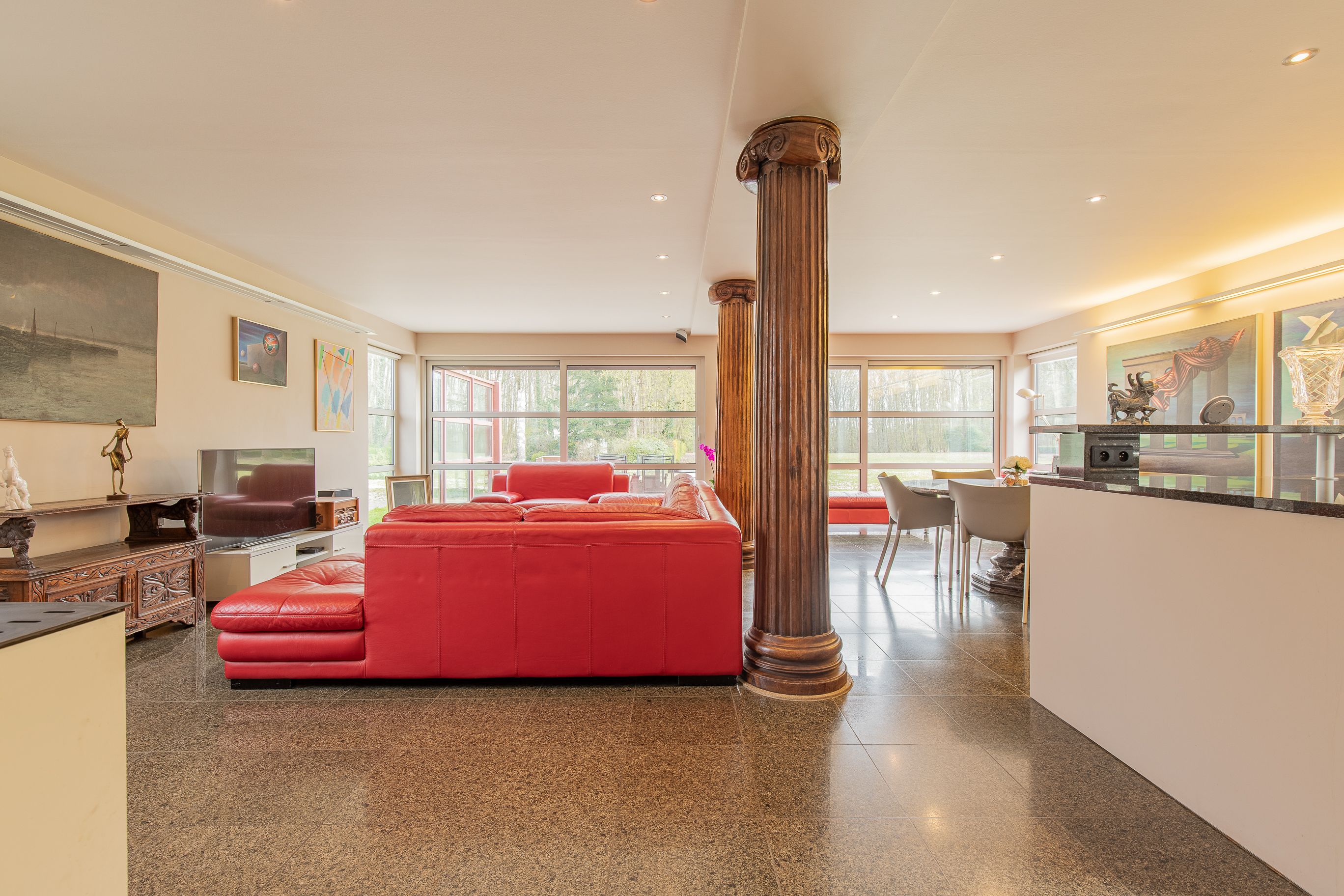 Uitzonderlijk rustig gelegen villa in park - foto 12