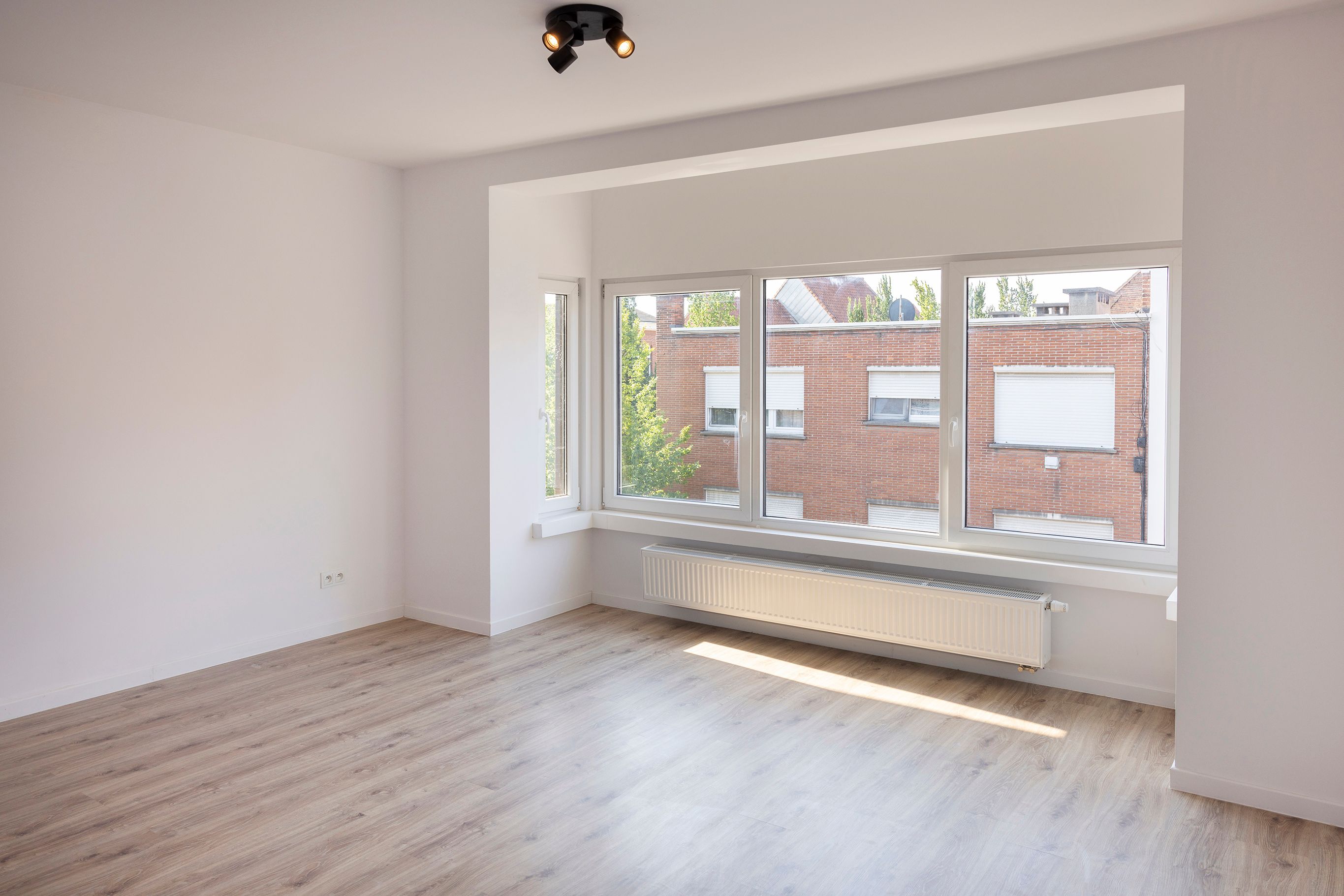 Volledig vernieuwde interbellumwoning te koop te Kortrijk - foto 6