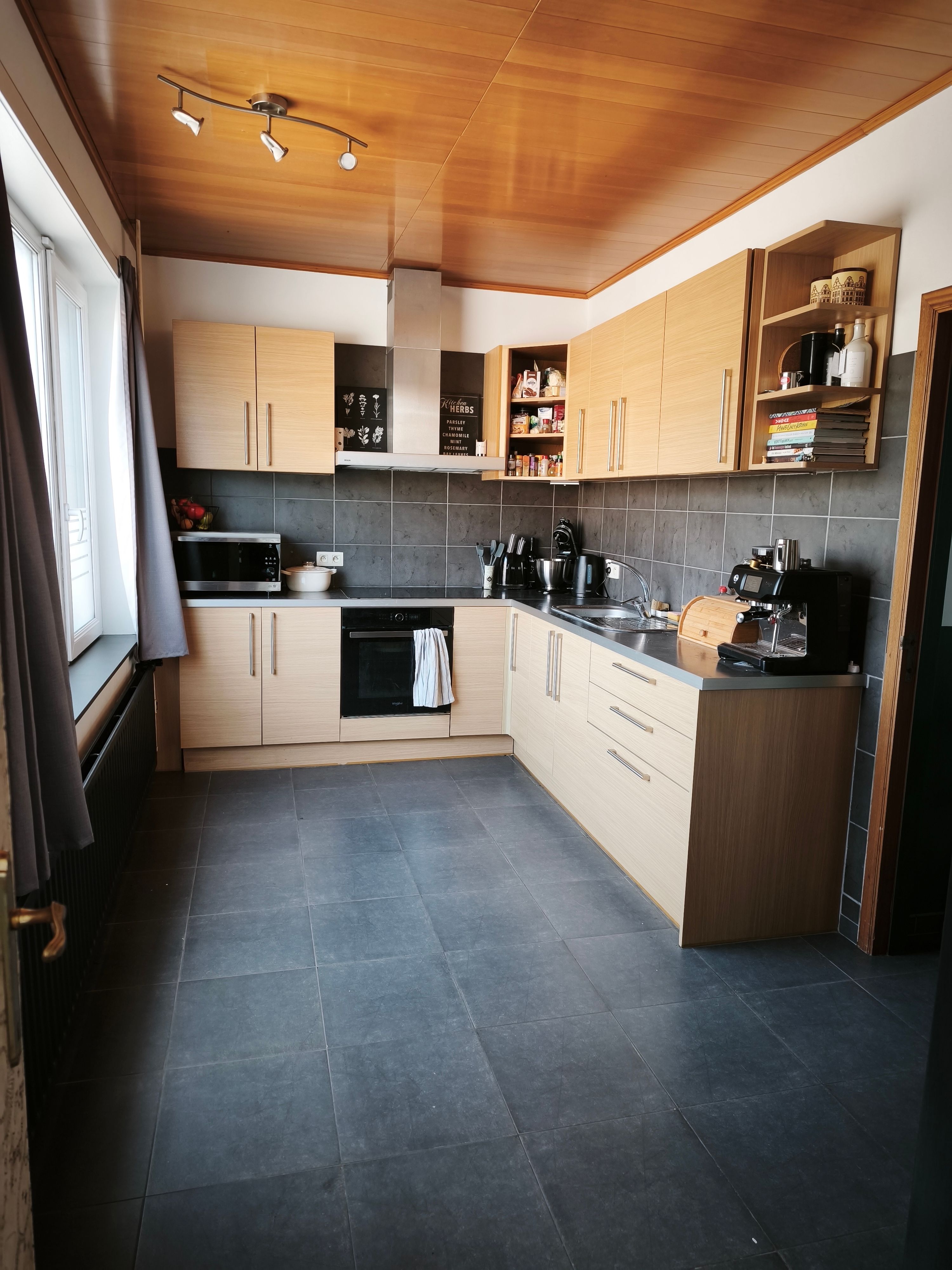 Authentieke gerenoveerde vrijstaande woning met uitzicht - foto 8