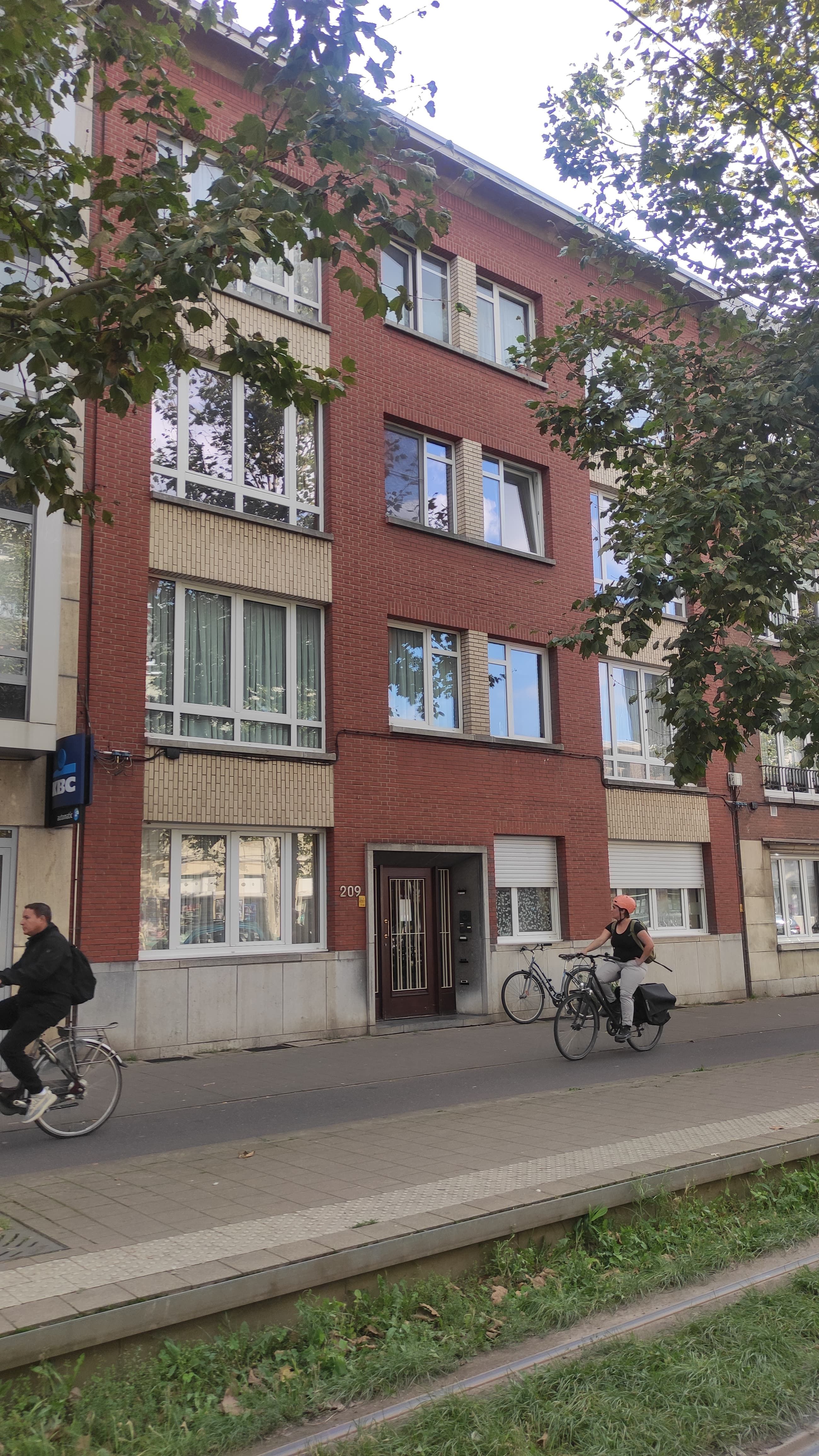 Instapklaar  appartement van 88 m² met EPC B, terras in Borgerhout (Extra Muros) - foto 19