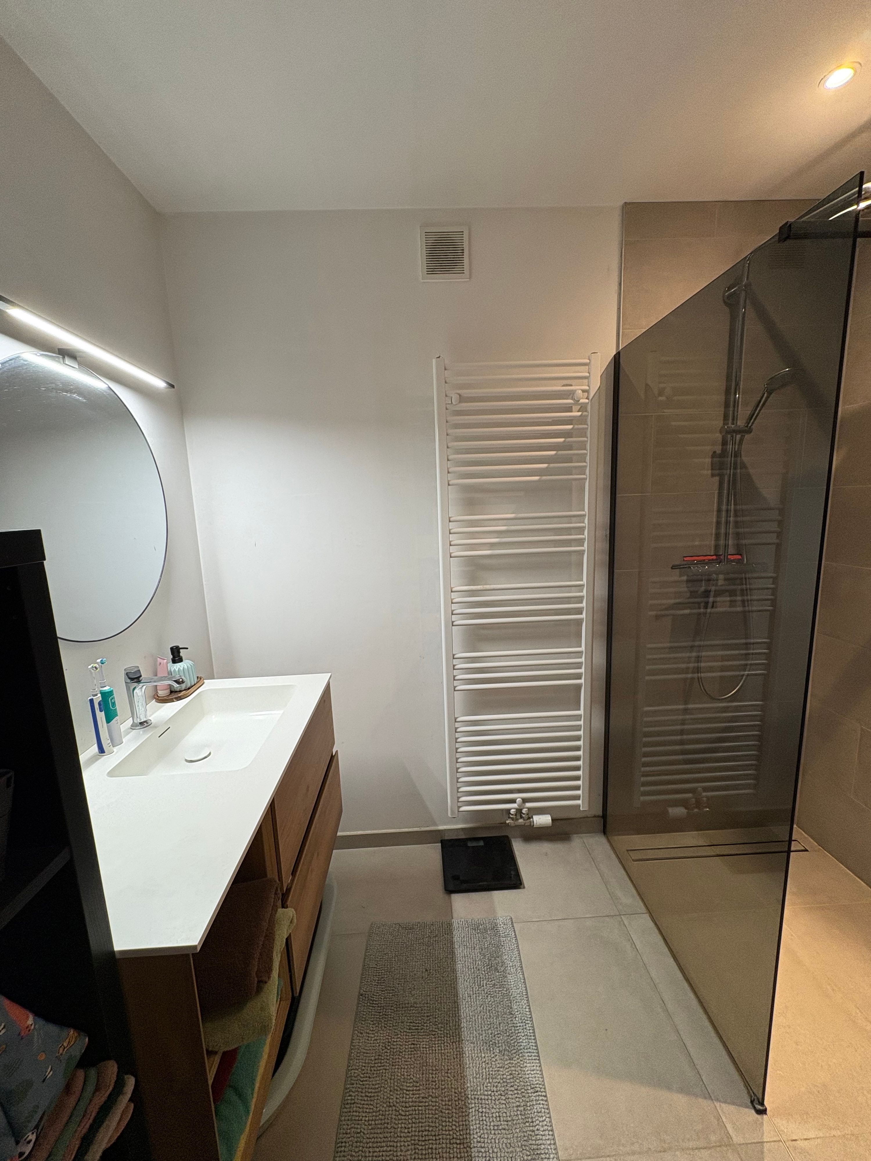 Gelijkvloers appartement dichtbij centrum  - foto 5